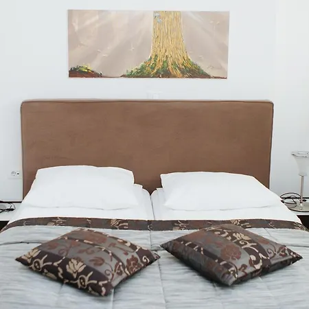 Bed & Breakfast Bed & Breakfast Mojca Trzin