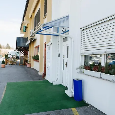 Bed & Breakfast Mojca Trzin