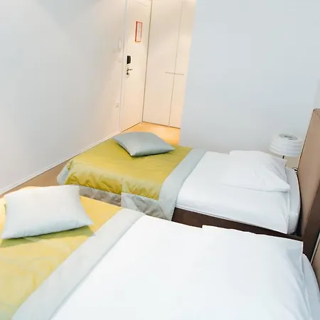 Bed & Breakfast Mojca 3* Trzin